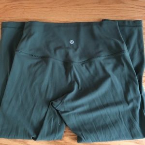 Lululemon Size 6 Olive Green Crop Aligns